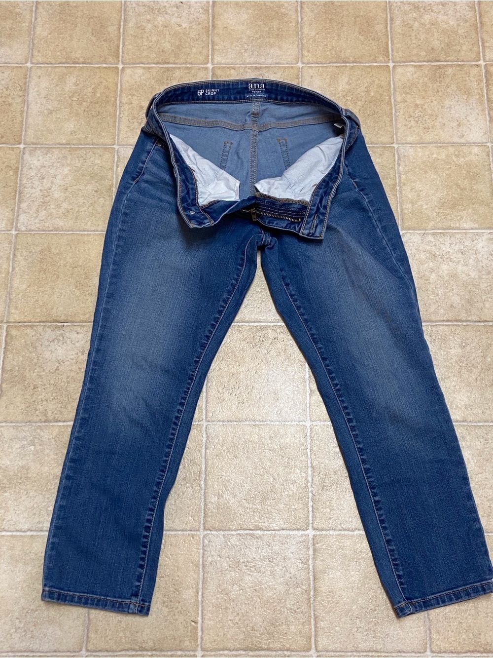 a.n.a Light & Dark Blue Skinny Crop Skinny Crep Jeans Size 6/P